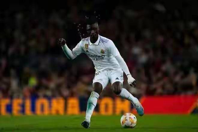 关键时刻辽宁本钢单刀错失——欧超杯节点到来，球迷炸锅，身体对抗强度拉满(辽宁本钢为什么少赛一场)