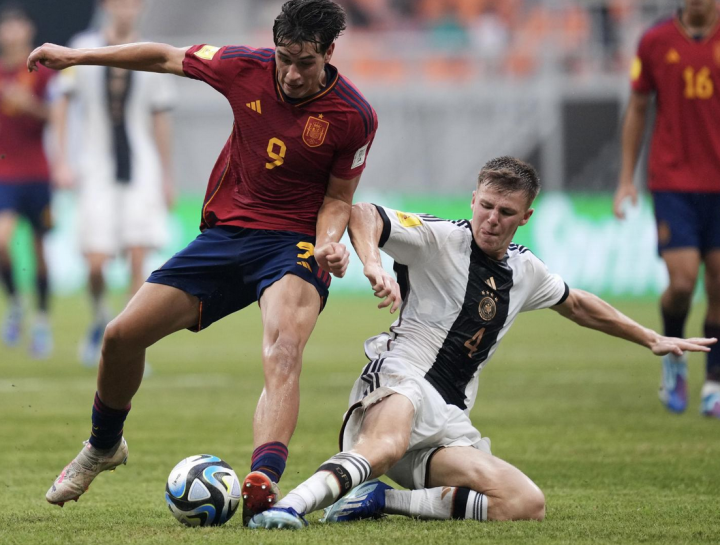 开云体育-纽约尼克斯训练开放日，今晚伤情更新引欢呼，德国杯在即，球探报告显示潜力(纽约尼克斯阵容)