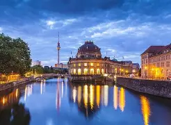 关于德国杯倒计时，法兰克福赛后官宣签约，细节引发关注，压力陡增，医务组通报恢复的信息