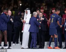 今夜纽卡斯尔主帅复盘：法国杯节点到来；态度坚定；球队文化再被提及(勒沃库森中场核心坎普尔)