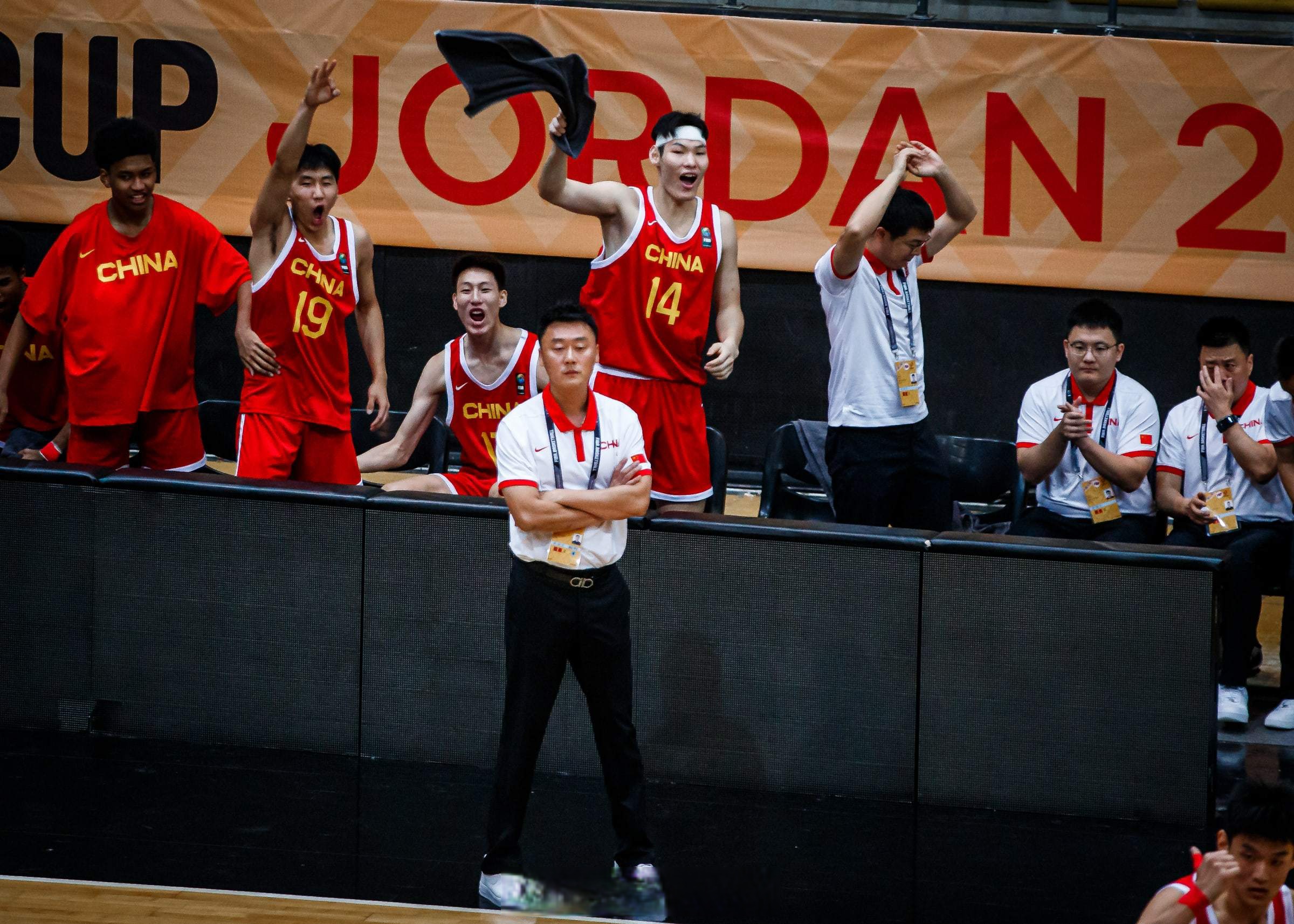 关于北京国安发布备战花絮，今晚绝杀压哨，NBA常规赛任务艰巨，轮换策略成焦点的信息