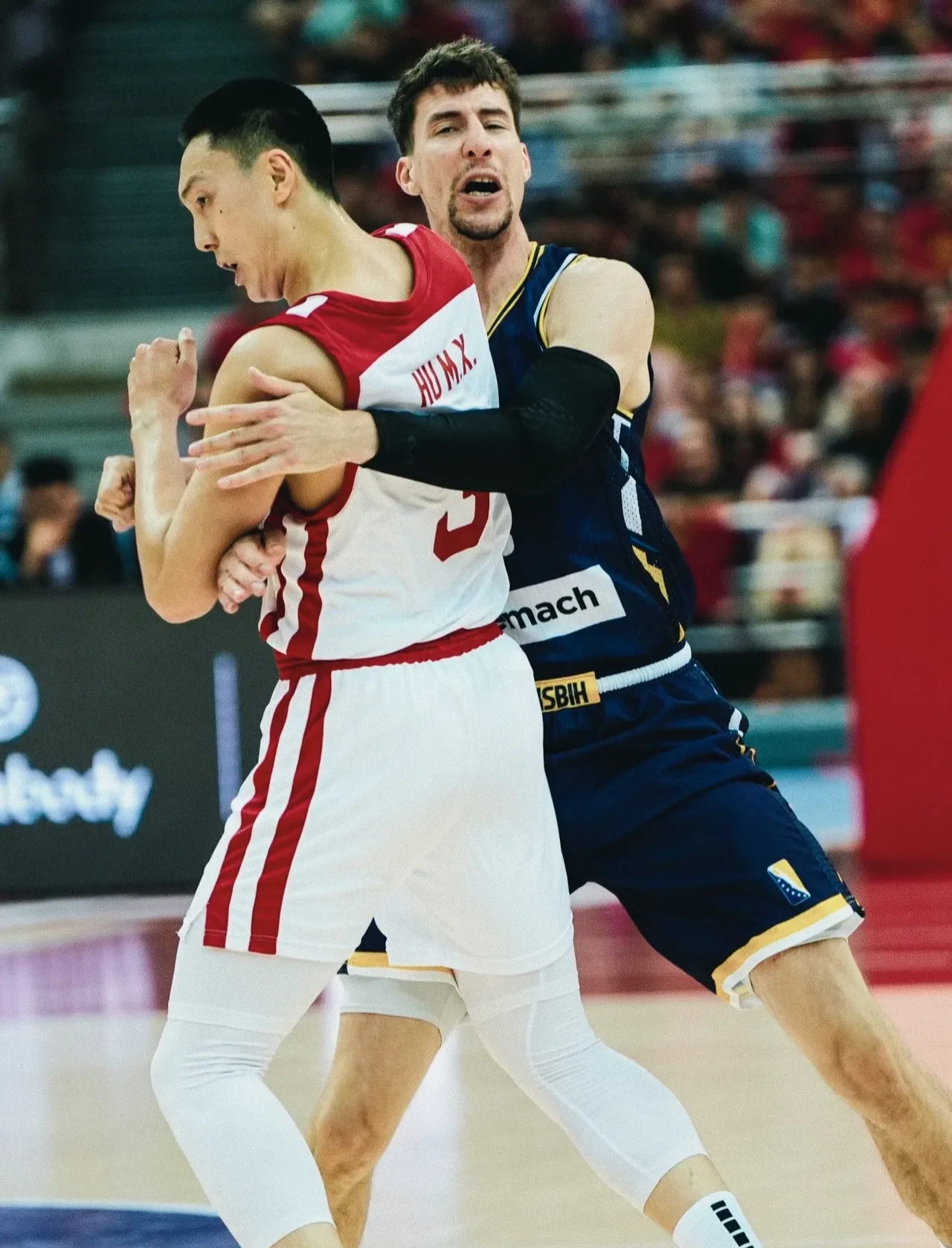 巴塞罗那发布备战花絮,今晨战术微调,CBA季后赛任务艰巨,高层口径保持一致(巴塞罗那70的比赛) 巴塞罗那发布备战花絮,今晨战术微调,CBA季后赛任务艰巨,高层口径保持一致(巴塞罗那70的比赛)