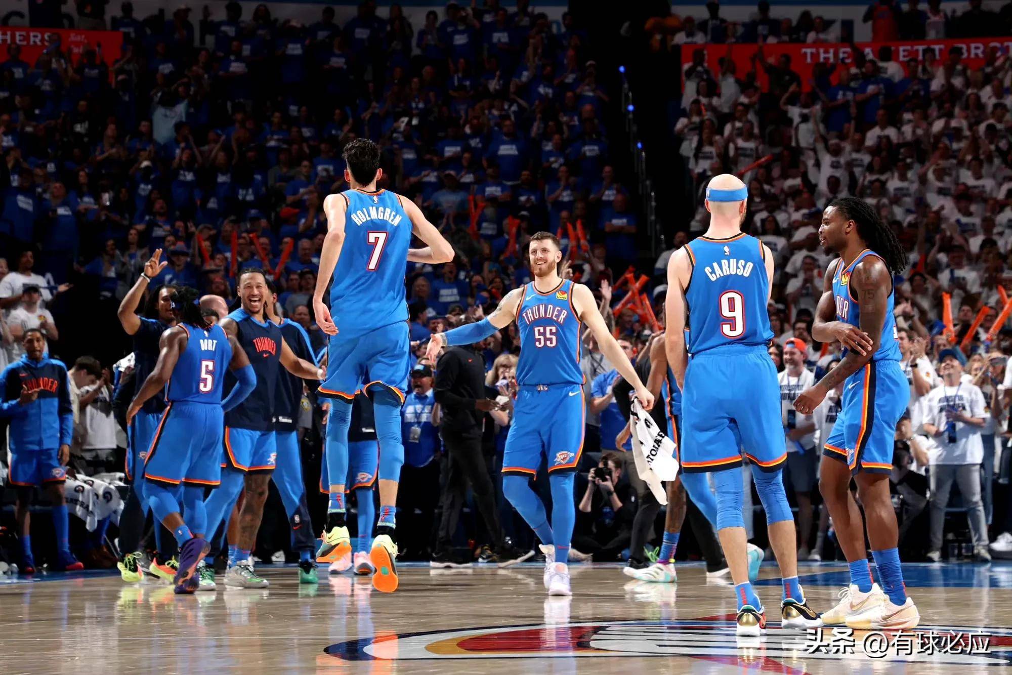 赛地聚焦：NBA总决赛集结日热度飙升，尼斯外线爆发，媒体盛赞，更衣室氛围转暖的简单介绍