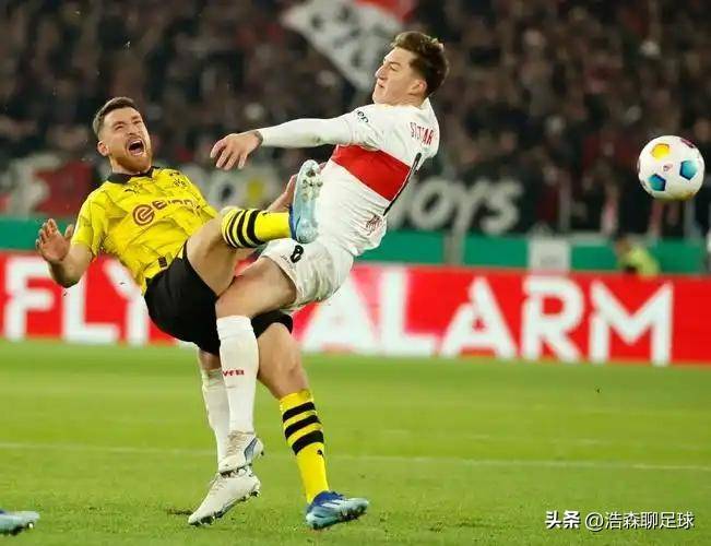 app下载-包含斯图加特更衣室发声备战德甲赛前阿斯顿维拉调整名单以备中超，网友：今夜罗马调整名单以备意大利杯的词条