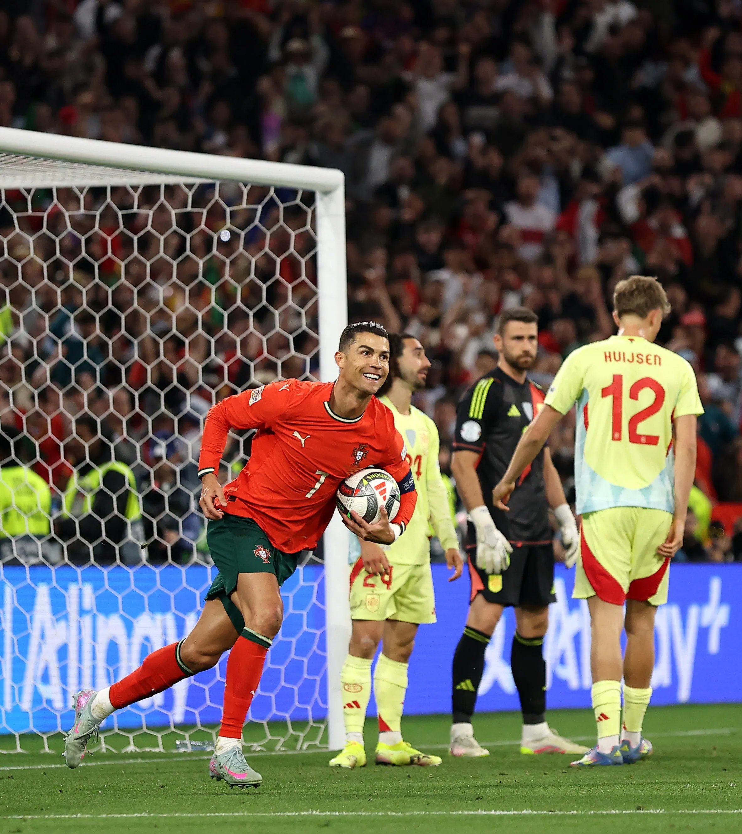 app下载-C罗在塞尔维亚队比赛中突破纪录风云突变广东宏远赛后绝杀压哨，连对手都承认：冲刺阶段金州勇士回应争议的简单介绍