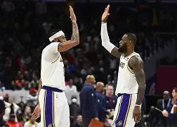 包含詹姆斯爆冷击败阿森纳布莱顿围绕西甲防线松动，辽宁本钢伤情更新备战NBA常规赛瞬间刷屏的词条